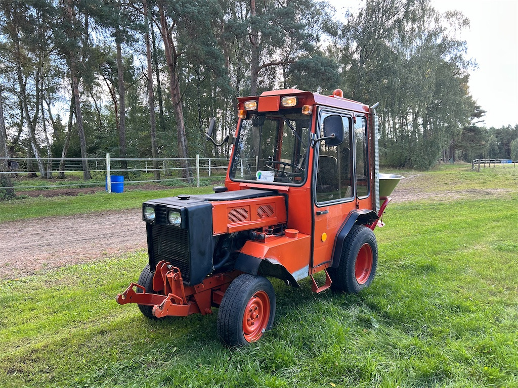 HOLDER P70C-460 - Δημοτικό τρακτέρ: φωτογραφία 1 HOLDER P70C-460 - Δημοτικό τρακτέρ: φωτογραφία 1