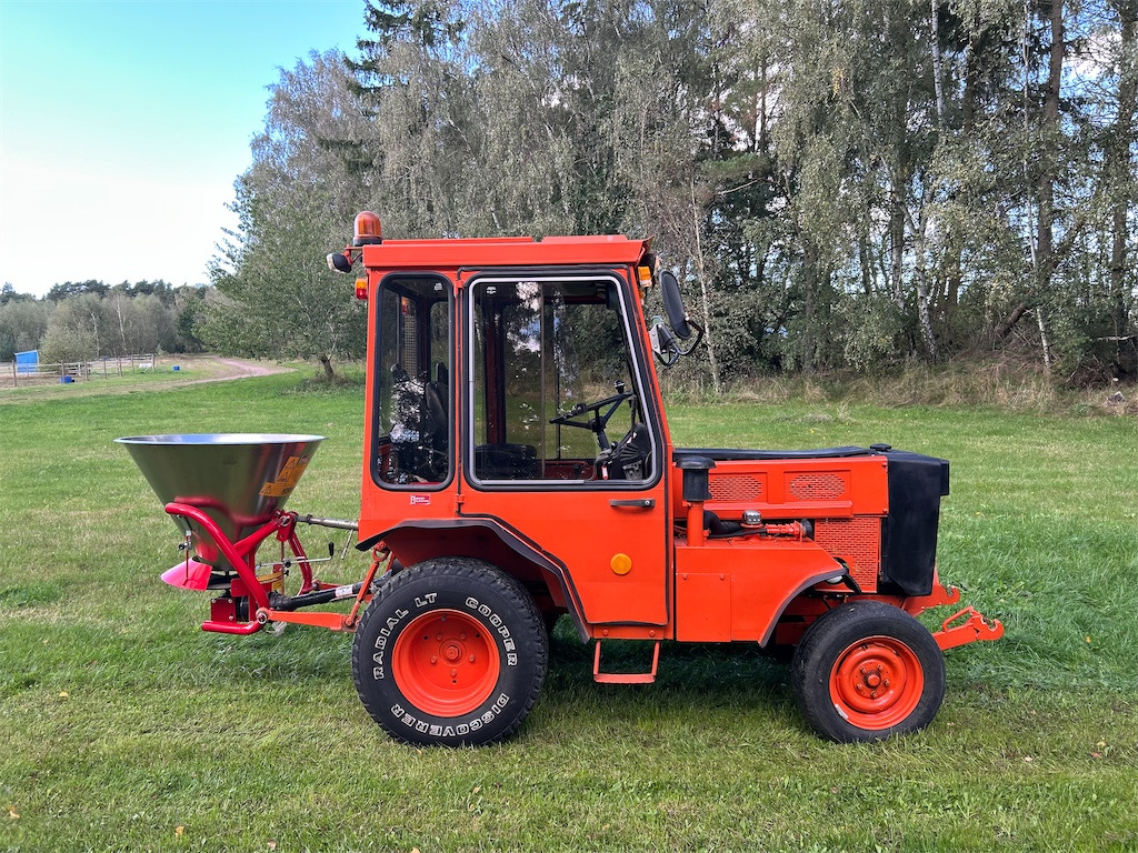 HOLDER P70C-460 - Δημοτικό τρακτέρ: φωτογραφία 4 HOLDER P70C-460 - Δημοτικό τρακτέρ: φωτογραφία 4