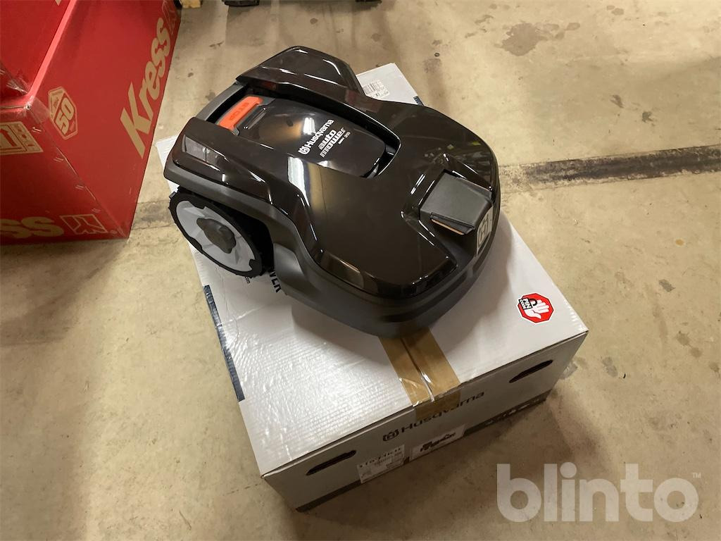 Husqvarna Automower 310 MARK II (2022) - Χλοοκοπτικό: φωτογραφία 3 Husqvarna Automower 310 MARK II (2022) - Χλοοκοπτικό: φωτογραφία 3