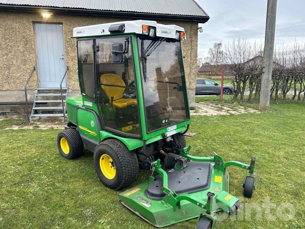 John Deere 1565 Series II 4WD - Χλοοκοπτικό: φωτογραφία 3 John Deere 1565 Series II 4WD - Χλοοκοπτικό: φωτογραφία 3