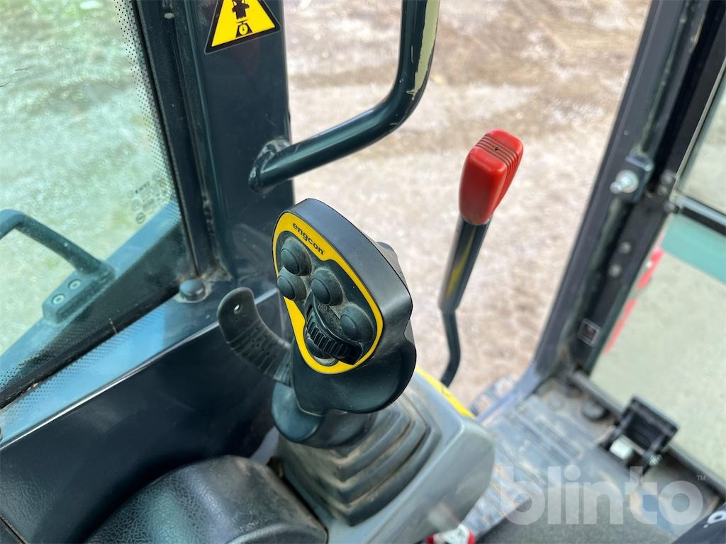 Μίνι εκσκαφέας Kubota U27-4 minigrävare: φωτογραφία 50