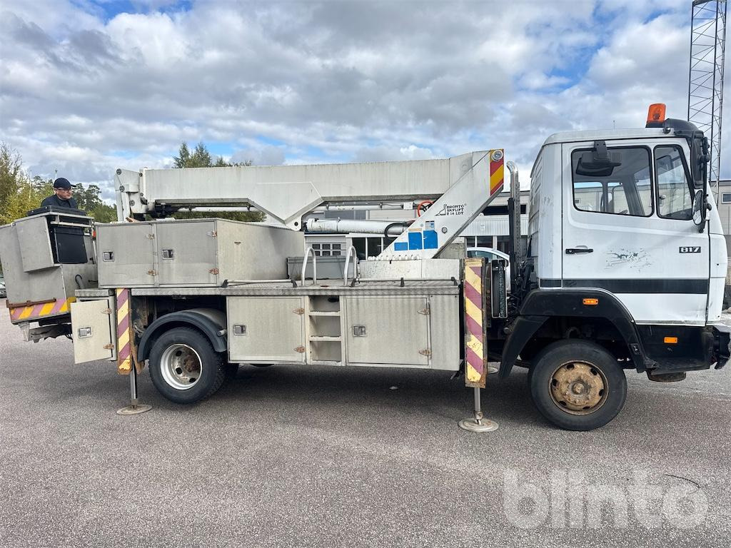 MERCEDES BENZ 817 - Φορτηγό με εναέρια πλατφόρμα: φωτογραφία 4 MERCEDES BENZ 817 - Φορτηγό με εναέρια πλατφόρμα: φωτογραφία 4