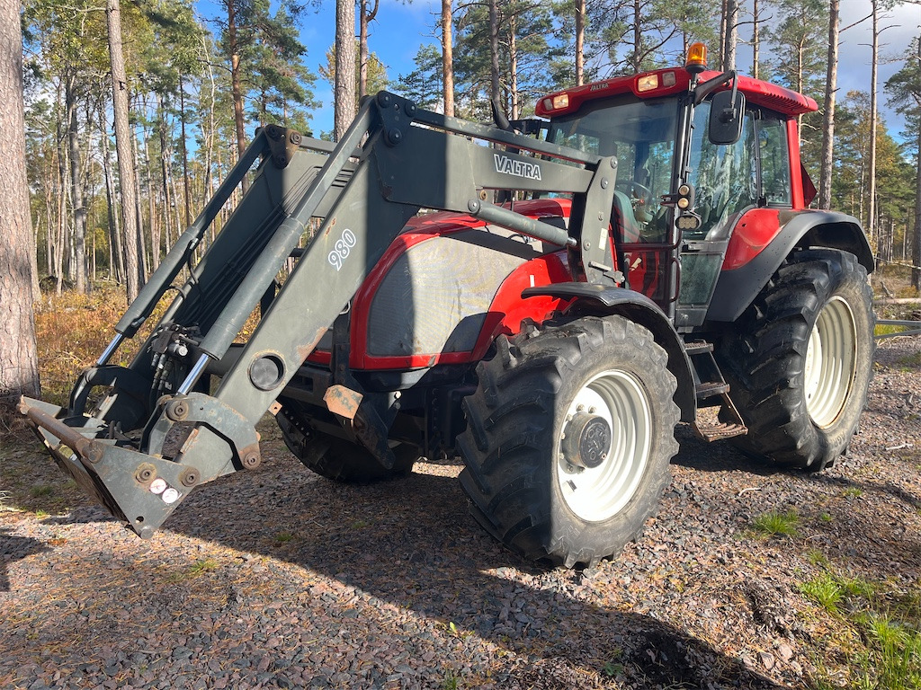 VALTRA T140-4 - Τρακτέρ: φωτογραφία 1 VALTRA T140-4 - Τρακτέρ: φωτογραφία 1