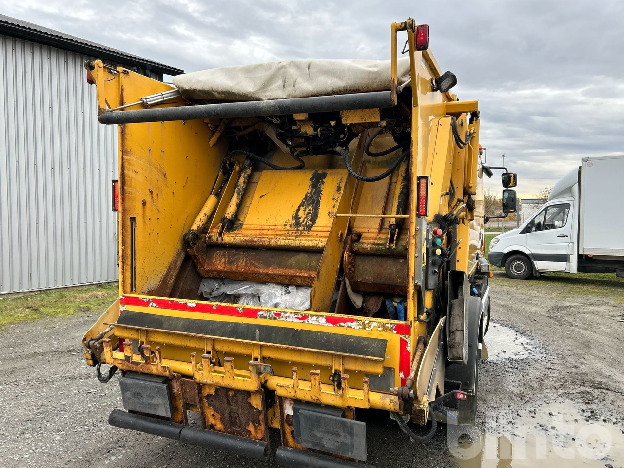 VOLVO FL 4X2 - Απορριμματοφόρο: φωτογραφία 4 VOLVO FL 4X2 - Απορριμματοφόρο: φωτογραφία 4