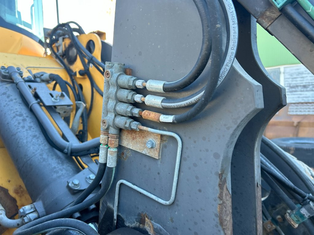 Ελαστιχοφόρος φορτωτής VOLVO L60G: φωτογραφία 36 Ελαστιχοφόρος φορτωτής VOLVO L60G: φωτογραφία 36