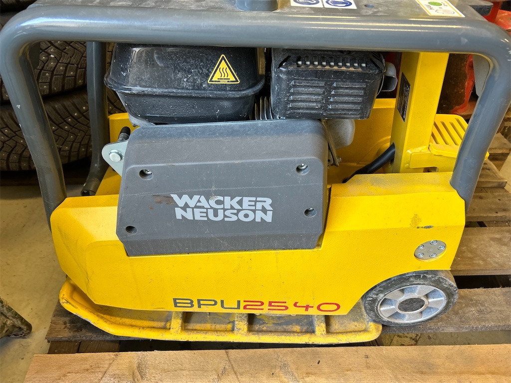 Wacker Neuson BPU 2540 - Δονητική πλάκα: φωτογραφία 5 Wacker Neuson BPU 2540 - Δονητική πλάκα: φωτογραφία 5