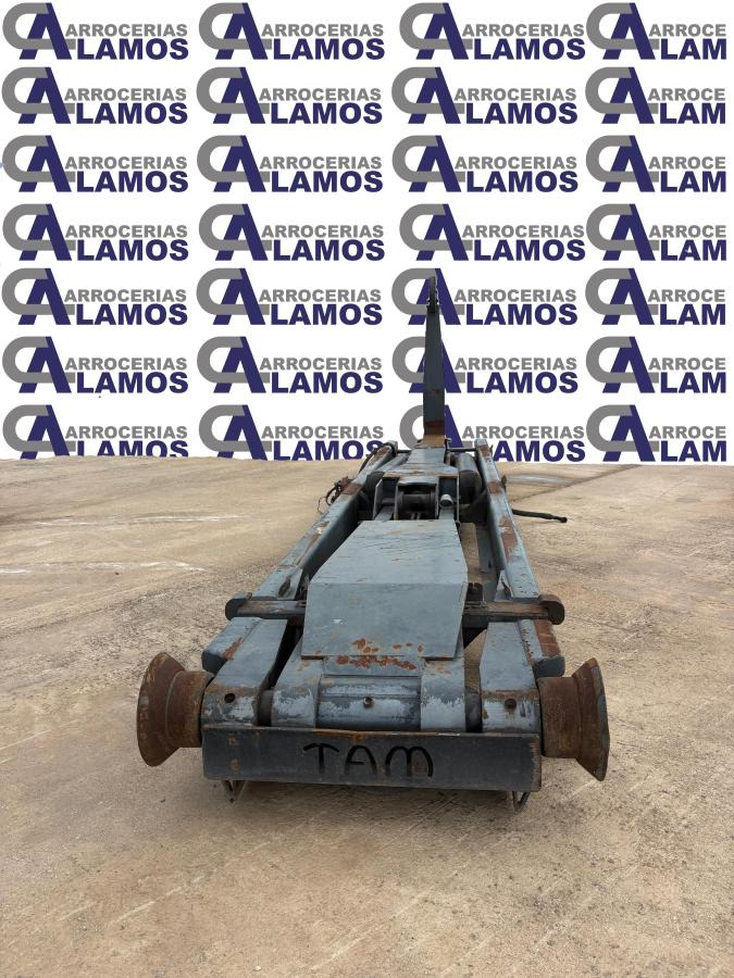 TAM TAM T 20-60 - Γερανός παπαγάλος: φωτογραφία 2 TAM TAM T 20-60 - Γερανός παπαγάλος: φωτογραφία 2