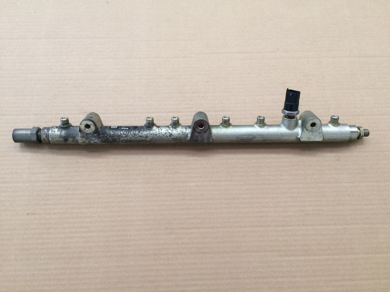 TUBO PRESSIONE COMMON RAIL MAN 51103116037 - Σύστημα καυσίμου: φωτογραφία 2 TUBO PRESSIONE COMMON RAIL MAN 51103116037 - Σύστημα καυσίμου: φωτογραφία 2