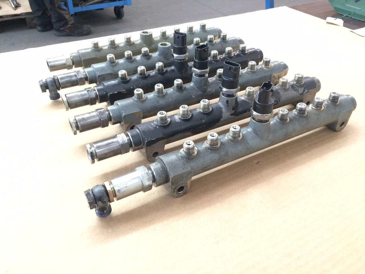 TUBO PRESSIONE COMMON RAIL MAN 51103116039 - Σύστημα καυσίμου: φωτογραφία 5 TUBO PRESSIONE COMMON RAIL MAN 51103116039 - Σύστημα καυσίμου: φωτογραφία 5