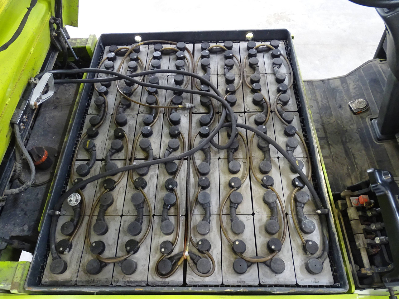 Clark GEX30 - Ηλεκτροκίνητο περονοφόρο: φωτογραφία 4 Clark GEX30 - Ηλεκτροκίνητο περονοφόρο: φωτογραφία 4