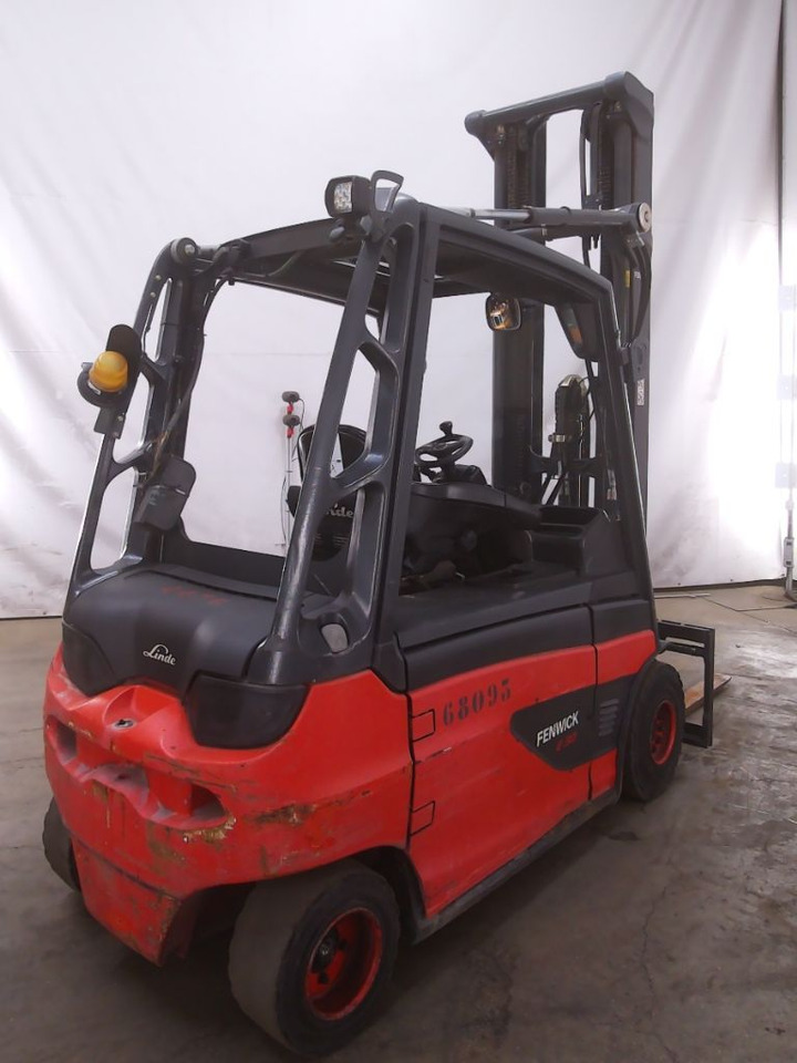 Linde E30L-01 - Ηλεκτροκίνητο περονοφόρο: φωτογραφία 2 Linde E30L-01 - Ηλεκτροκίνητο περονοφόρο: φωτογραφία 2