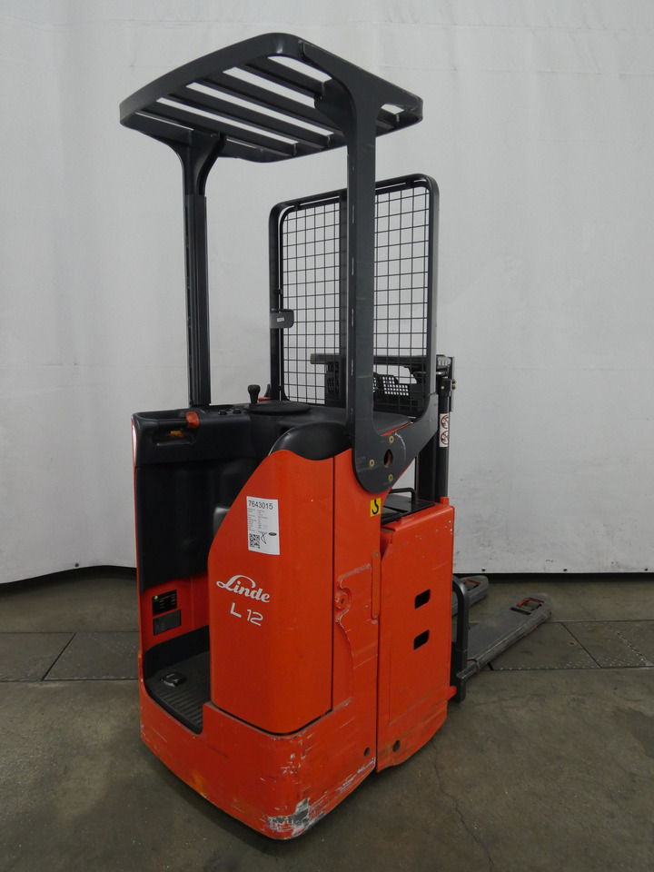 Linde L12LS - Μηχάνημα στοίβαξης: φωτογραφία 2 Linde L12LS - Μηχάνημα στοίβαξης: φωτογραφία 2
