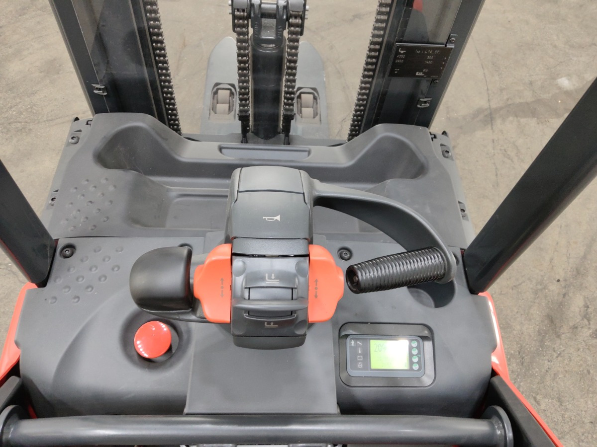 Linde L14SP - Μηχάνημα στοίβαξης: φωτογραφία 3 Linde L14SP - Μηχάνημα στοίβαξης: φωτογραφία 3