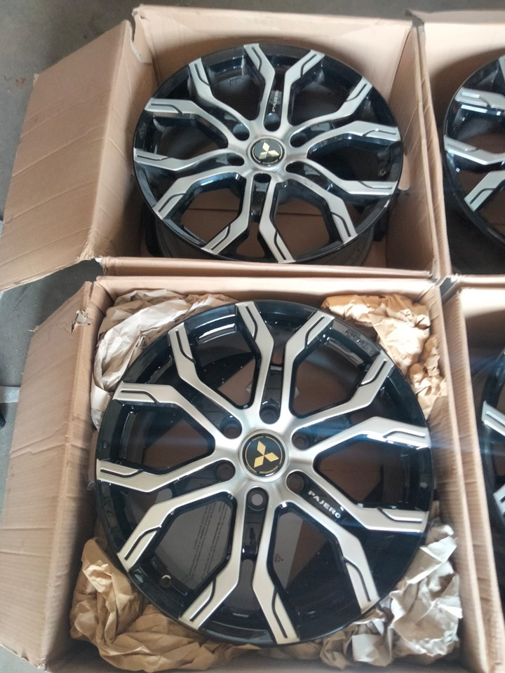 Mitsubishi Pajero L200 20 Zoll original Rims KBA50710 - Ζάντα για Αυτοκίνητο: φωτογραφία 2 Mitsubishi Pajero L200 20 Zoll original Rims KBA50710 - Ζάντα για Αυτοκίνητο: φωτογραφία 2