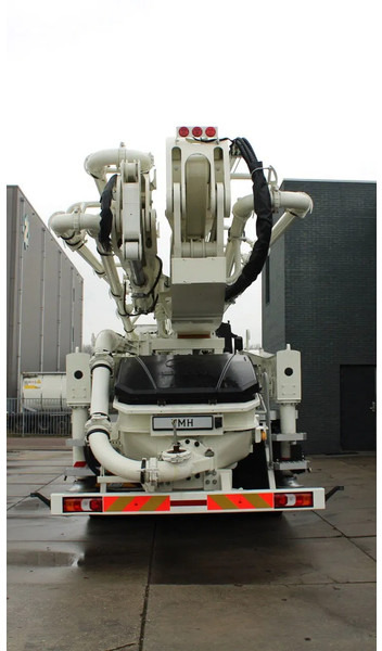 Mercedes-Benz Arocs 4140 8x4 Sany SY43 Concrete pump Build by Putzmeister - Αντλία σκυροδέματος: φωτογραφία 4 Mercedes-Benz Arocs 4140 8x4 Sany SY43 Concrete pump Build by Putzmeister - Αντλία σκυροδέματος: φωτογραφία 4
