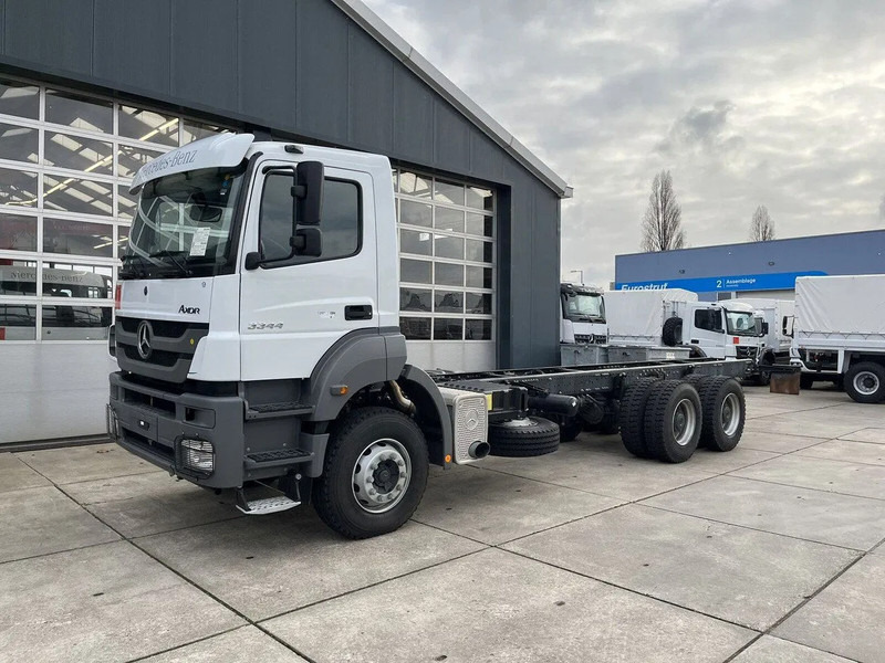 Mercedes-Benz Axor 3344 6x4 Chassis Cabin - Φορτηγό σασί: φωτογραφία 1 Mercedes-Benz Axor 3344 6x4 Chassis Cabin - Φορτηγό σασί: φωτογραφία 1