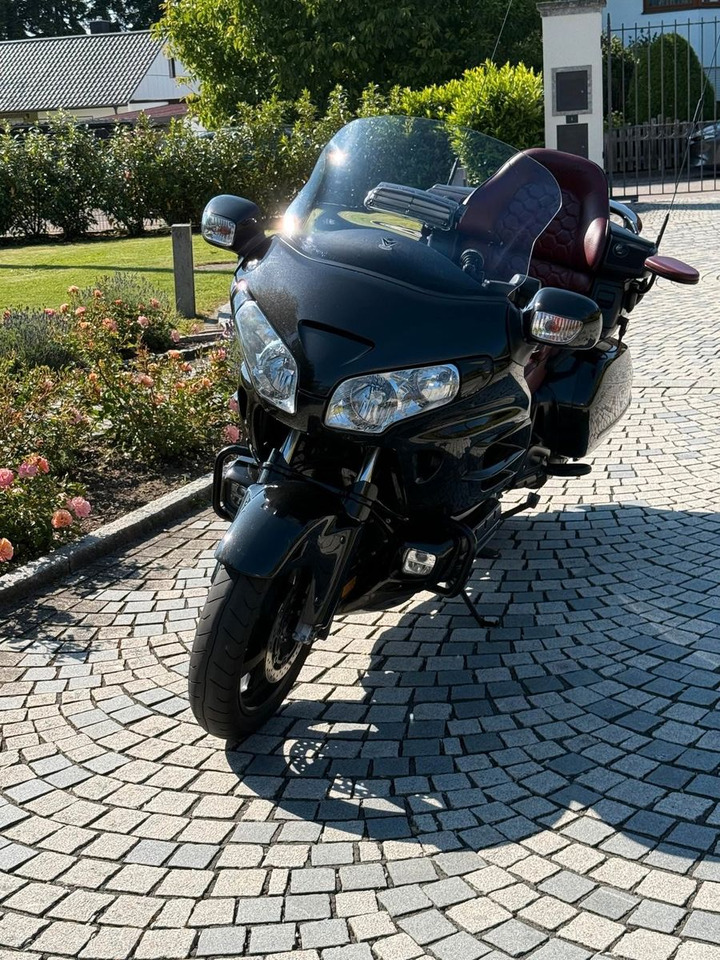 Honda GL1800 SC47*Krossline*Audio*Wilbers*SR Racing - Μοτοσικλέτα: φωτογραφία 1 Honda GL1800 SC47*Krossline*Audio*Wilbers*SR Racing - Μοτοσικλέτα: φωτογραφία 1