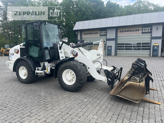 Cat 906M - Ελαστιχοφόρος φορτωτής: φωτογραφία 1 Cat 906M - Ελαστιχοφόρος φορτωτής: φωτογραφία 1