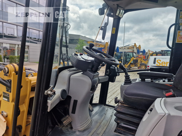 Ελαστιχοφόρος φορτωτής Cat 906M: φωτογραφία 27