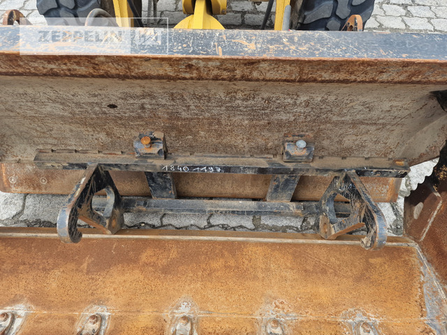 Ελαστιχοφόρος φορτωτής Cat 906M: φωτογραφία 12