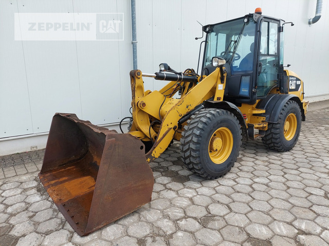 Cat 908M - Ελαστιχοφόρος φορτωτής: φωτογραφία 1 Cat 908M - Ελαστιχοφόρος φορτωτής: φωτογραφία 1