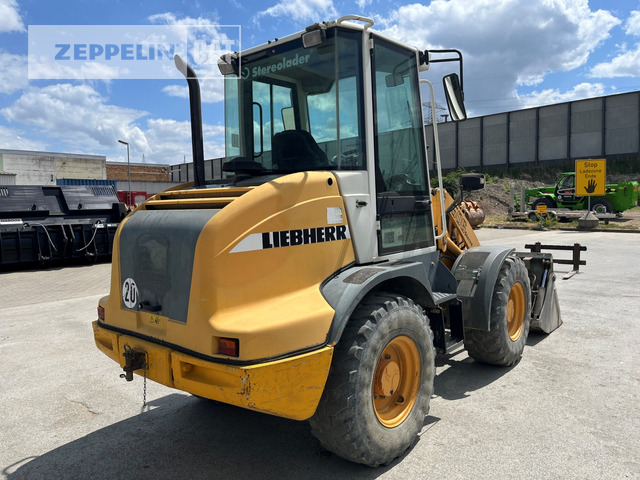 Liebherr L506 - Ελαστιχοφόρος φορτωτής: φωτογραφία 5 Liebherr L506 - Ελαστιχοφόρος φορτωτής: φωτογραφία 5