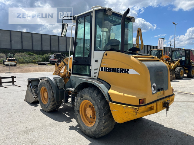 Liebherr L506 - Ελαστιχοφόρος φορτωτής: φωτογραφία 3 Liebherr L506 - Ελαστιχοφόρος φορτωτής: φωτογραφία 3