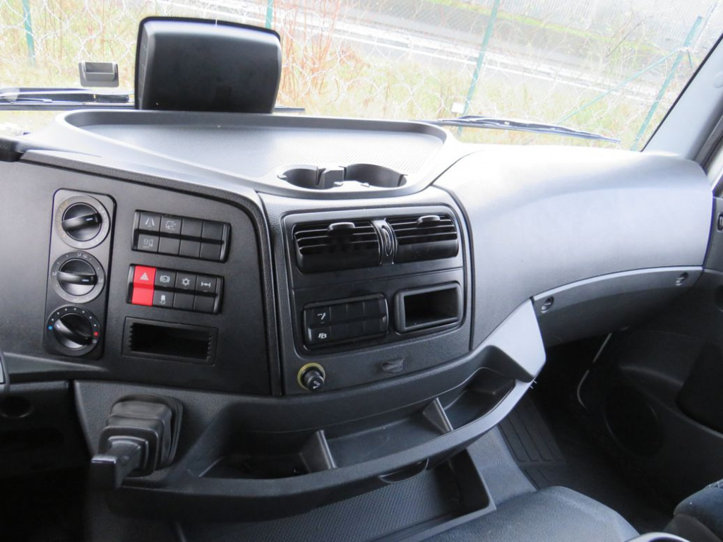 MERCEDES-BENZ Atego 1527 L Pritsche LBW - Φορτηγό μουσαμάς: φωτογραφία 5 MERCEDES-BENZ Atego 1527 L Pritsche LBW - Φορτηγό μουσαμάς: φωτογραφία 5