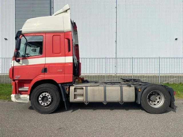 DAF CF 370 spacecab skylights - Τράκτορας: φωτογραφία 4 DAF CF 370 spacecab skylights - Τράκτορας: φωτογραφία 4