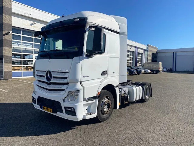 Mercedes-Benz Actros 1840 stream space cabine met spoilers fenders en zonneklep - Τράκτορας: φωτογραφία 1 Mercedes-Benz Actros 1840 stream space cabine met spoilers fenders en zonneklep - Τράκτορας: φωτογραφία 1
