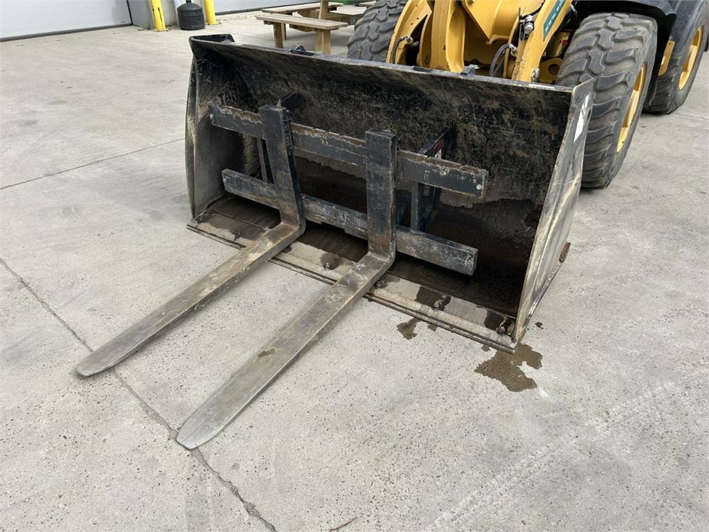 CAT 906M (8758) - Σπαστός φορτωτής: φωτογραφία 5 CAT 906M (8758) - Σπαστός φορτωτής: φωτογραφία 5