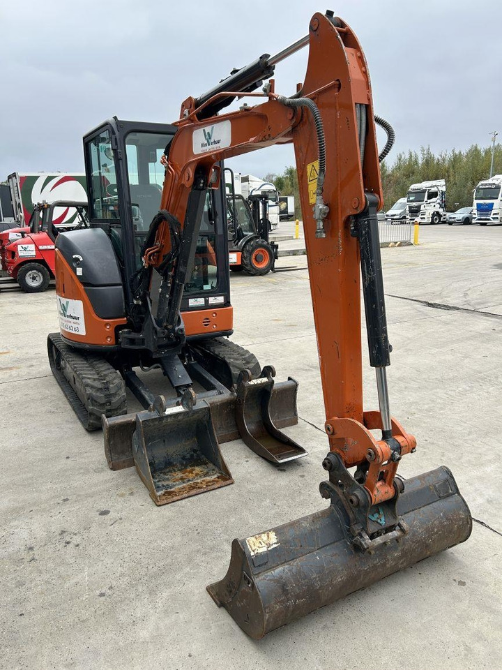 Hitachi ZX33U-6 (7789) - Μίνι εκσκαφέας: φωτογραφία 3 Hitachi ZX33U-6 (7789) - Μίνι εκσκαφέας: φωτογραφία 3