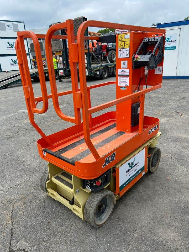 JLG 1230 ES (10150) - Ψαλιδωτό ανυψωτικό: φωτογραφία 5 JLG 1230 ES (10150) - Ψαλιδωτό ανυψωτικό: φωτογραφία 5