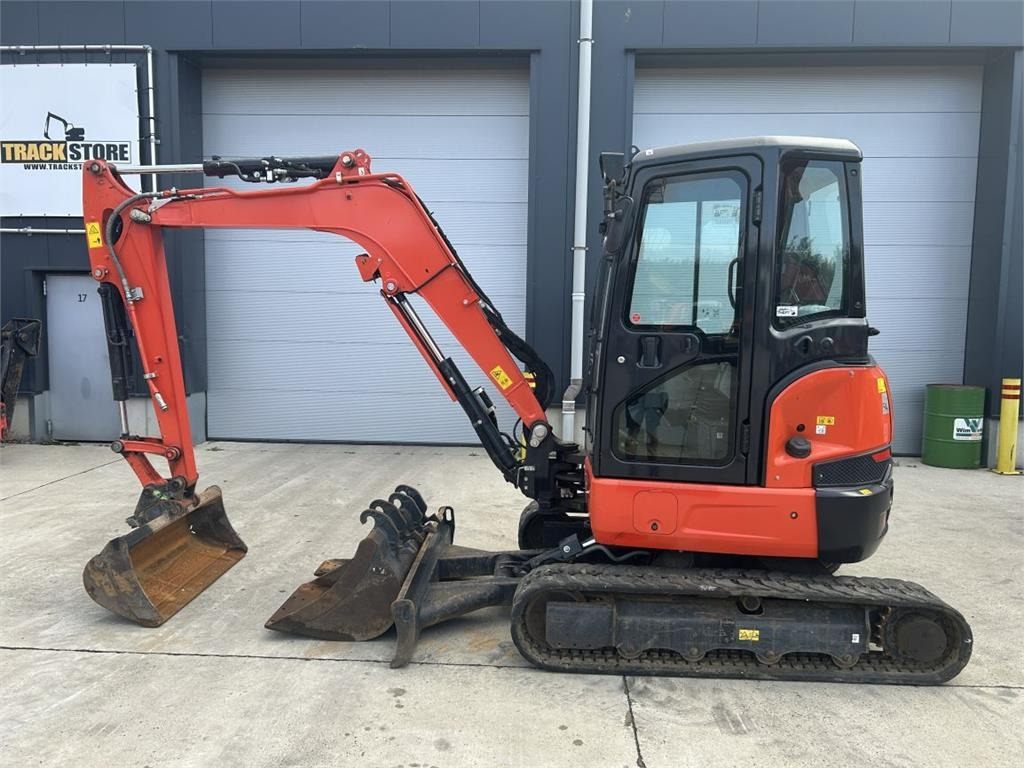 Kubota U36-4 (7398) - Μίνι εκσκαφέας: φωτογραφία 1 Kubota U36-4 (7398) - Μίνι εκσκαφέας: φωτογραφία 1