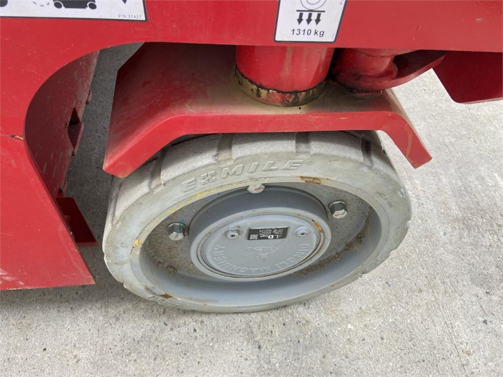 Ψαλιδωτό ανυψωτικό Magni ES1212AC (6444): φωτογραφία 7