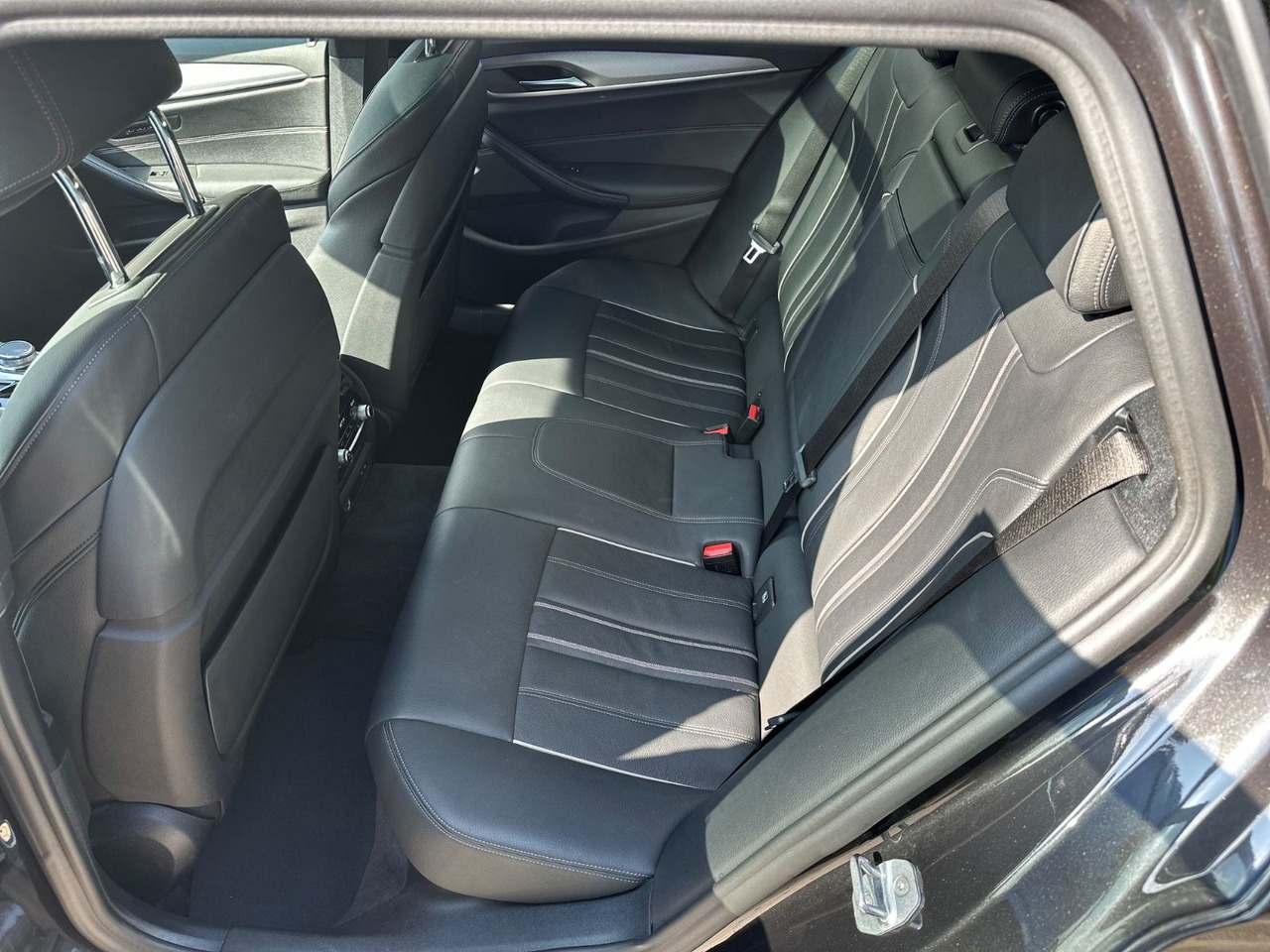 BMW M 540d xD Touring A*M Sport*HuD*20 Zoll*Pano*LED - Station wagon: φωτογραφία 4 BMW M 540d xD Touring A*M Sport*HuD*20 Zoll*Pano*LED - Station wagon: φωτογραφία 4