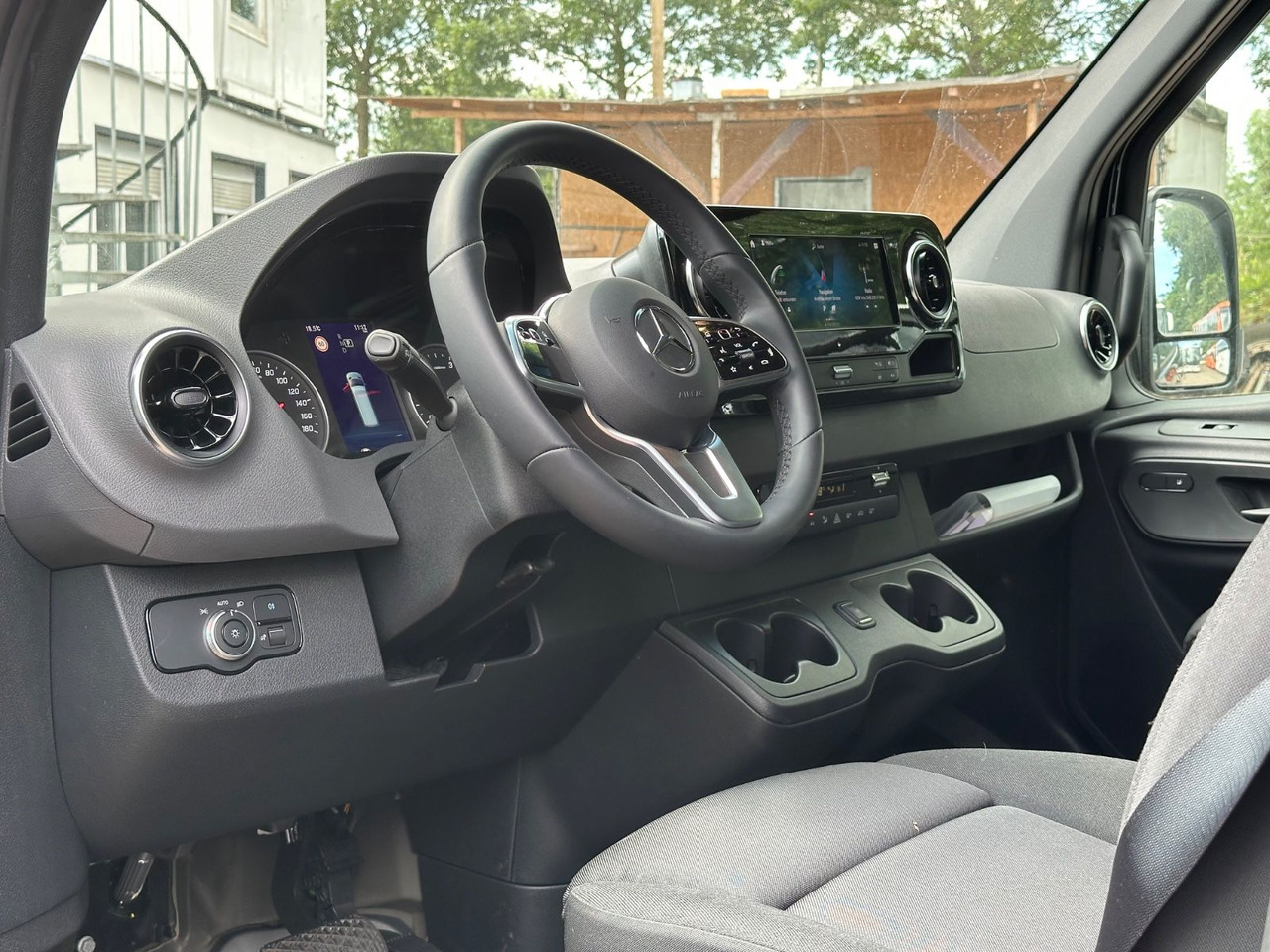 Mercedes-Benz Sprinter 519 CDi 4x4 H+L 360° Cam.*Navi*253.4 Km - Μικρό λεωφορείο, Επιβατικό βαν: φωτογραφία 4 Mercedes-Benz Sprinter 519 CDi 4x4 H+L 360° Cam.*Navi*253.4 Km - Μικρό λεωφορείο, Επιβατικό βαν: φωτογραφία 4