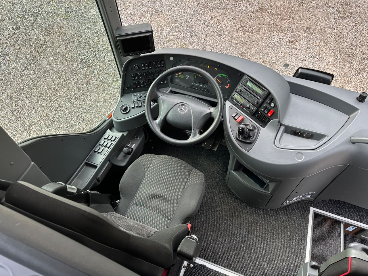 Mercedes-Benz Tourismo O350 17 RHD-L (60 Sitze*341.tKM*DE*TOP) - Πούλμαν: φωτογραφία 5 Mercedes-Benz Tourismo O350 17 RHD-L (60 Sitze*341.tKM*DE*TOP) - Πούλμαν: φωτογραφία 5