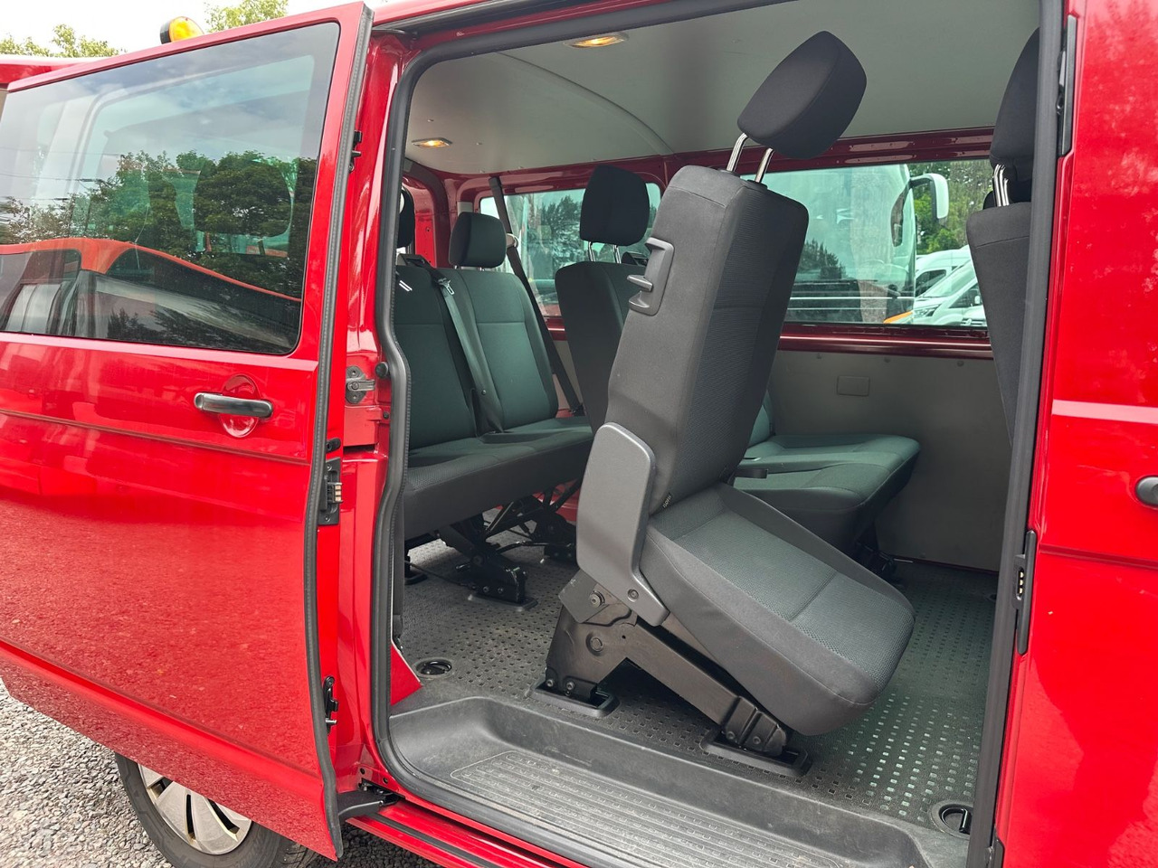 Volkswagen T6 Kombi (PDC Hi*ACC*StandHz*9 Sitzer*AC) - Επιβατικό βαν: φωτογραφία 5 Volkswagen T6 Kombi (PDC Hi*ACC*StandHz*9 Sitzer*AC) - Επιβατικό βαν: φωτογραφία 5